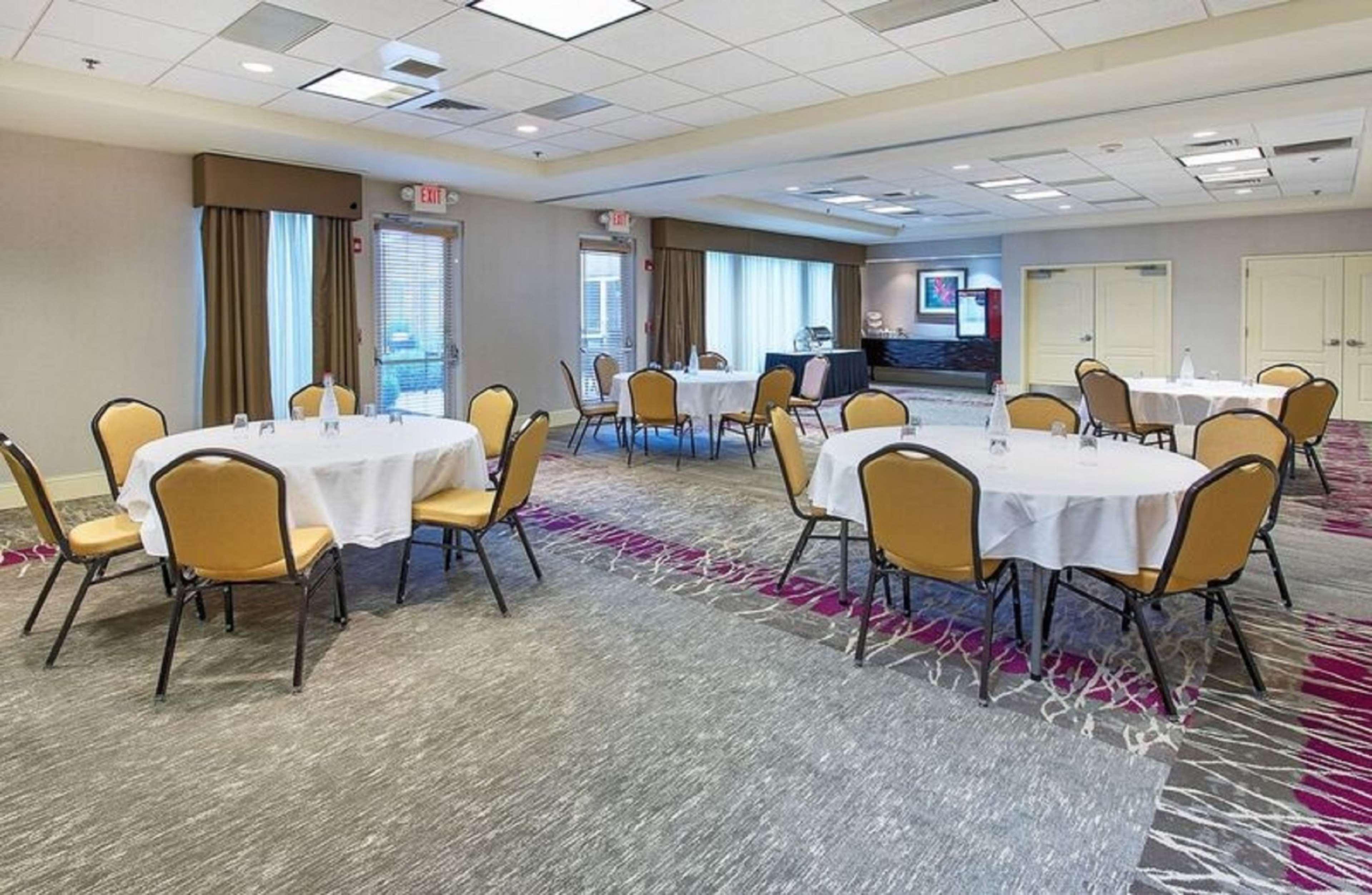 Hilton Garden Inn Knoxville West/Cedar Bluff Exterior foto
